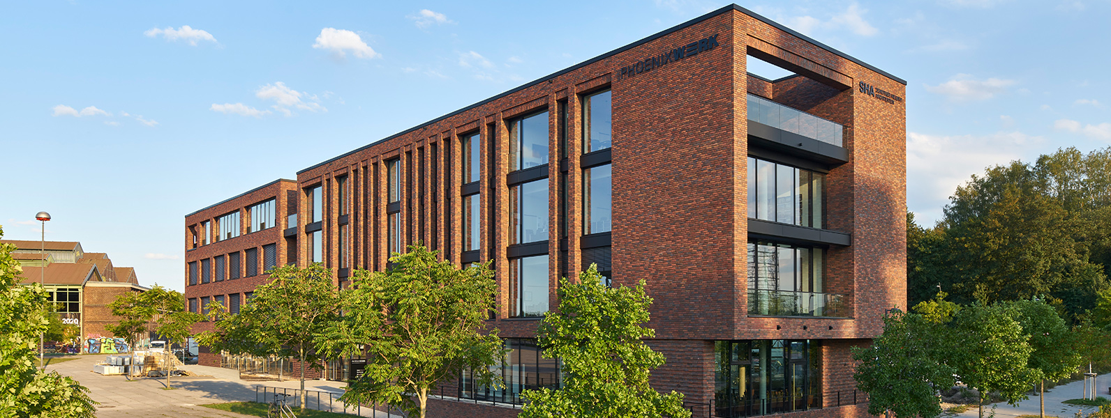 1500x565px PhoenixWERK PhoenixWERK Büro Backstein Fassade Dortmund