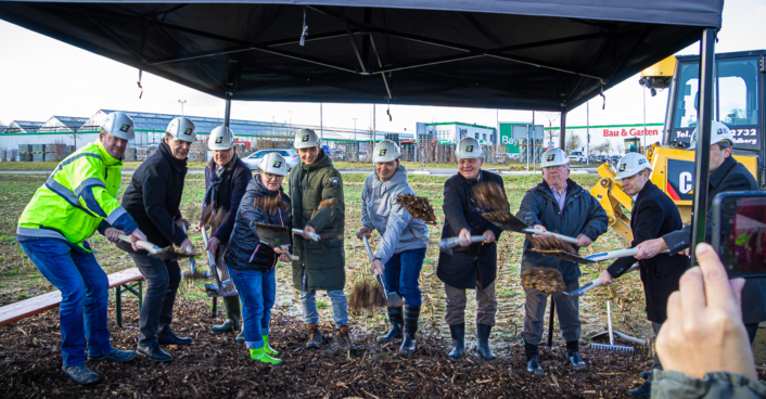 200205 Fotos Familie Urban Zweiradcenter (10) 200205 Fotos Familie Urban Zweiradcenter (10)