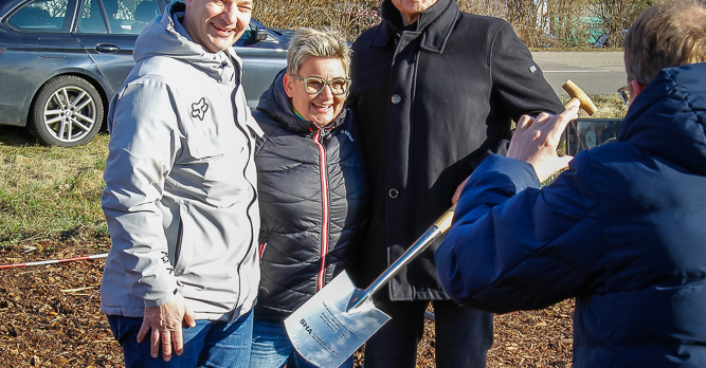 200205 Fotos Familie Urban Zweiradcenter (4) 200205 Fotos Familie Urban Zweiradcenter (4)