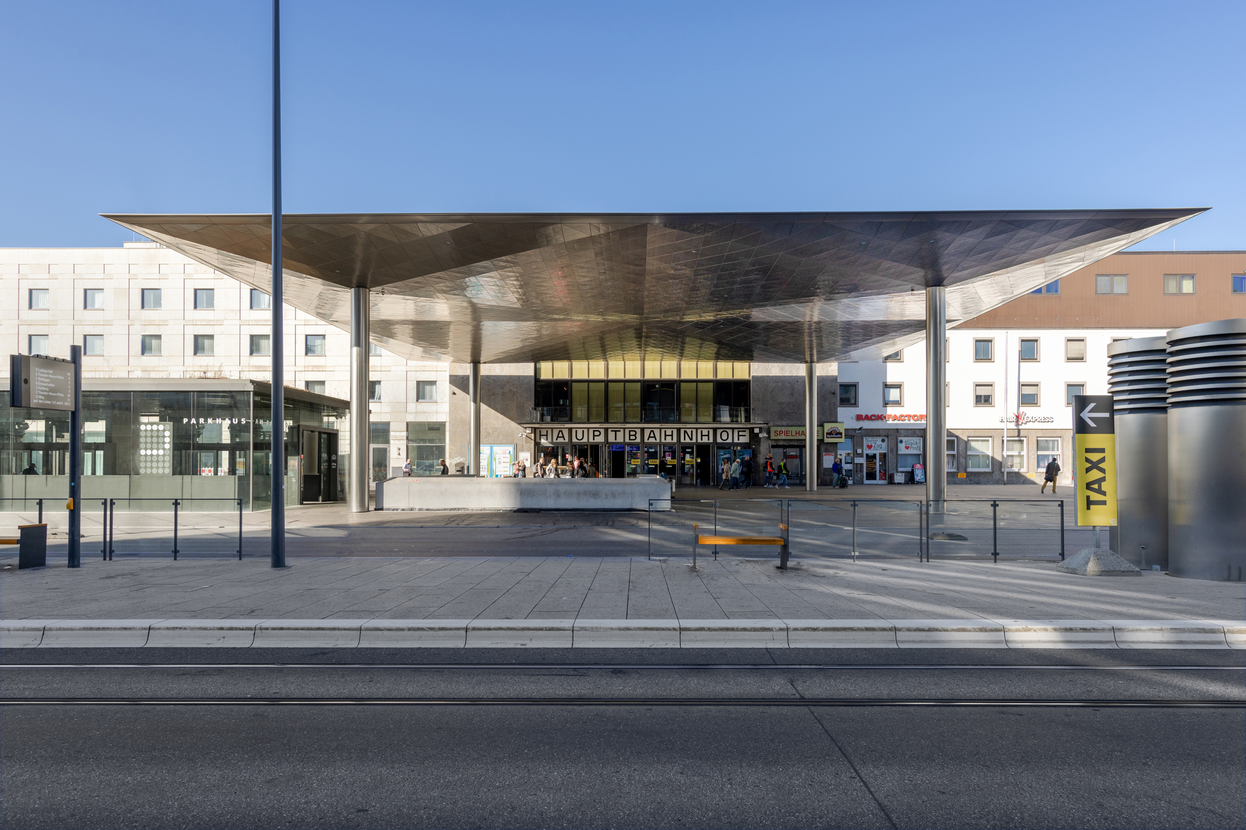 Vordächer Bahnhofsplatz Ulm | SHA Scheffler Helbich Architekten