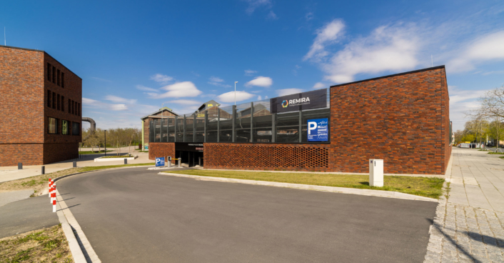© Thomas Bocian Fotografie - Quartiersparkhaus PhoenixWERK Parkhaus Dortmund | SHA Scheffler Helbich Architekten © Thomas Bocian Fotografie - Quartiersparkhaus PhoenixWERK Parkhaus Dortmund | SHA Scheffler Helbich Architekten