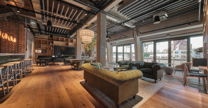 Lensing Media Port | Christian Kretschmar für JOI-Design Lensing Media Port | Christian Kretschmar für JOI-Design